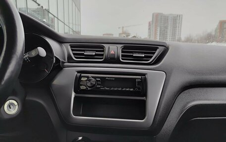 KIA Rio III рестайлинг, 2015 год, 970 000 рублей, 18 фотография