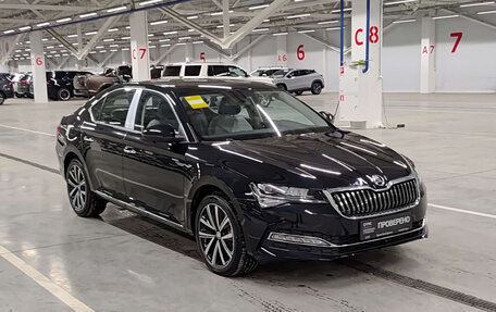 Skoda Superb III рестайлинг, 2025 год, 3 769 000 рублей, 3 фотография