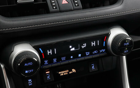 Toyota RAV4, 2019 год, 3 399 000 рублей, 14 фотография