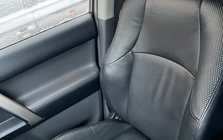 Toyota Land Cruiser Prado 150 рестайлинг 2, 2011 год, 2 650 000 рублей, 7 фотография