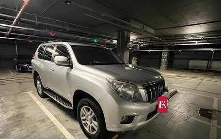 Toyota Land Cruiser Prado 150 рестайлинг 2, 2011 год, 2 650 000 рублей, 4 фотография
