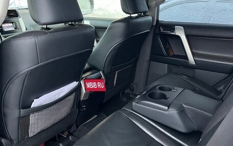 Toyota Land Cruiser Prado 150 рестайлинг 2, 2011 год, 2 650 000 рублей, 6 фотография