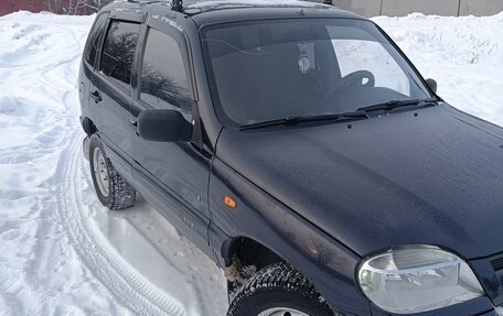 Chevrolet Niva I рестайлинг, 2004 год, 300 000 рублей, 2 фотография