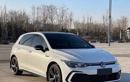 Volkswagen Golf VIII, 2022 год, 2 020 000 рублей, 2 фотография