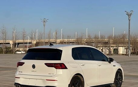 Volkswagen Golf VIII, 2022 год, 2 020 000 рублей, 4 фотография