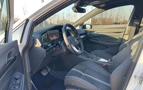 Volkswagen Golf VIII, 2022 год, 2 020 000 рублей, 10 фотография