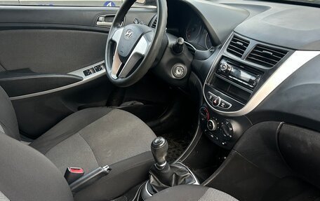 Hyundai Solaris II рестайлинг, 2013 год, 750 000 рублей, 4 фотография