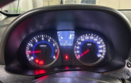 Hyundai Solaris II рестайлинг, 2013 год, 750 000 рублей, 8 фотография