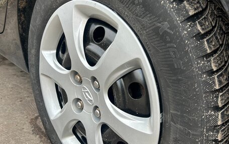 Hyundai Solaris II рестайлинг, 2013 год, 750 000 рублей, 3 фотография