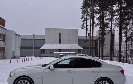 BMW 5 серия, 2011 год, 1 399 000 рублей, 2 фотография