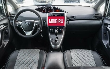 Toyota Verso I, 2013 год, 1 300 000 рублей, 14 фотография