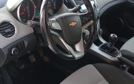 Chevrolet Cruze II, 2013 год, 665 000 рублей, 2 фотография