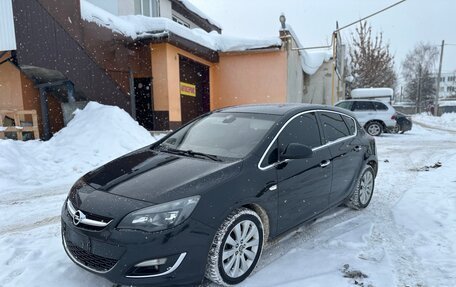 Opel Astra J, 2013 год, 800 000 рублей, 1 фотография