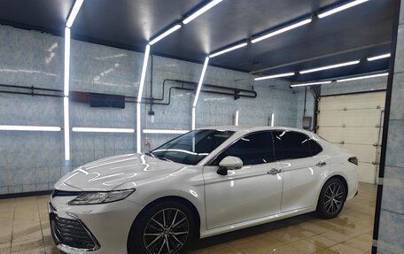 Toyota Camry, 2021 год, 4 000 000 рублей, 1 фотография