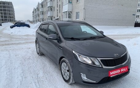 KIA Rio III рестайлинг, 2013 год, 860 000 рублей, 2 фотография