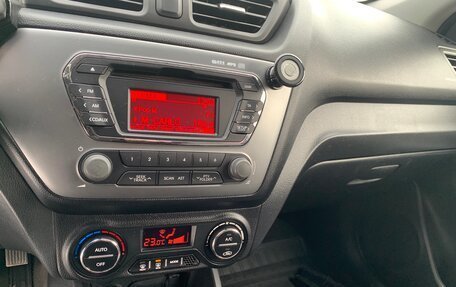 KIA Rio III рестайлинг, 2013 год, 860 000 рублей, 13 фотография