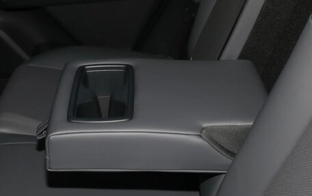 Toyota RAV4, 2025 год, 4 440 000 рублей, 19 фотография