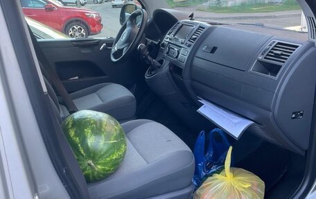 Volkswagen Caravelle T5, 2013 год, 1 500 000 рублей, 2 фотография