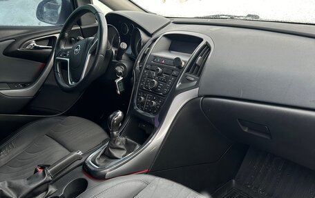 Opel Astra J, 2013 год, 800 000 рублей, 5 фотография