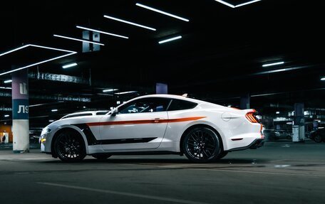 Ford Mustang VI рестайлинг, 2020 год, 4 200 000 рублей, 6 фотография