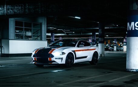 Ford Mustang VI рестайлинг, 2020 год, 4 200 000 рублей, 9 фотография