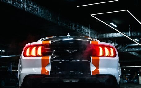 Ford Mustang VI рестайлинг, 2020 год, 4 200 000 рублей, 5 фотография
