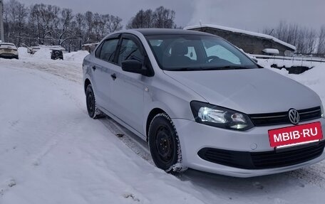 Volkswagen Polo VI (EU Market), 2013 год, 665 000 рублей, 3 фотография