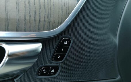 Volvo S90 II рестайлинг, 2021 год, 3 997 000 рублей, 13 фотография