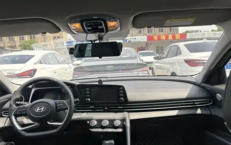 Hyundai Elantra, 2023 год, 1 213 000 рублей, 8 фотография