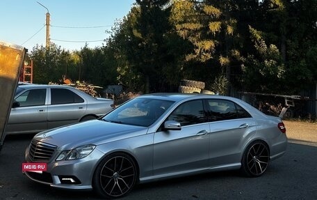 Mercedes-Benz E-Класс, 2011 год, 1 749 000 рублей, 3 фотография