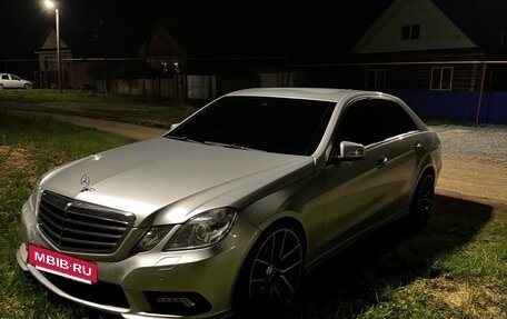 Mercedes-Benz E-Класс, 2011 год, 1 749 000 рублей, 2 фотография