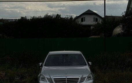 Mercedes-Benz E-Класс, 2011 год, 1 749 000 рублей, 6 фотография