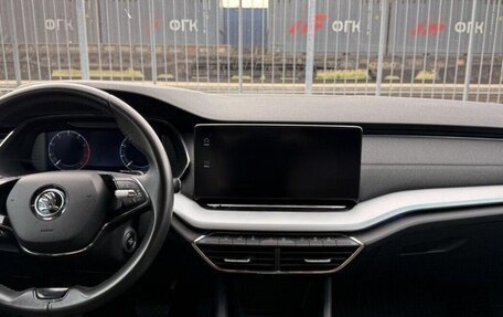 Skoda Octavia IV, 2022 год, 2 400 000 рублей, 21 фотография