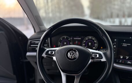 Volkswagen Touareg III, 2018 год, 6 800 000 рублей, 22 фотография