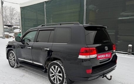 Toyota Land Cruiser 200, 2017 год, 5 750 000 рублей, 7 фотография