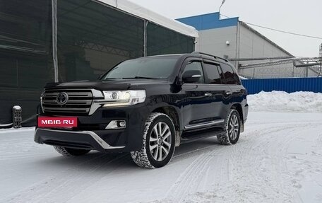 Toyota Land Cruiser 200, 2017 год, 5 750 000 рублей, 3 фотография