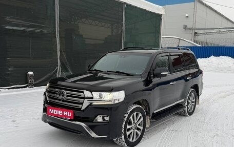 Toyota Land Cruiser 200, 2017 год, 5 750 000 рублей, 4 фотография