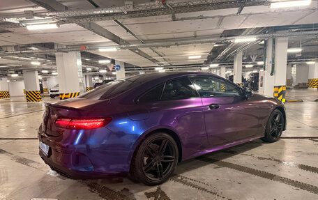 Mercedes-Benz E-Класс, 2017 год, 3 500 000 рублей, 4 фотография