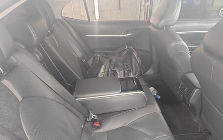 Toyota Camry, 2021 год, 4 000 000 рублей, 9 фотография