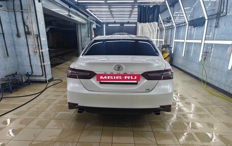 Toyota Camry, 2021 год, 4 000 000 рублей, 5 фотография