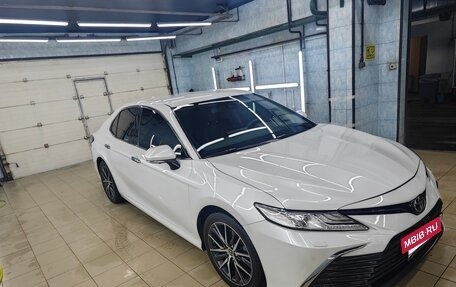 Toyota Camry, 2021 год, 4 000 000 рублей, 3 фотография