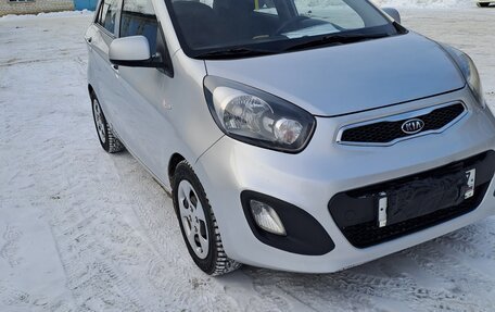 KIA Picanto II, 2011 год, 700 000 рублей, 3 фотография