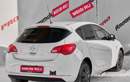 Opel Astra J, 2014 год, 900 000 рублей, 4 фотография