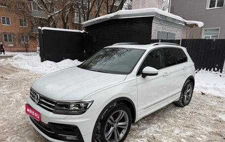 Volkswagen Tiguan II, 2019 год, 3 850 000 рублей, 1 фотография