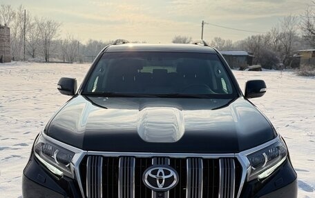 Toyota Land Cruiser Prado 150 рестайлинг 2, 2018 год, 5 800 000 рублей, 1 фотография