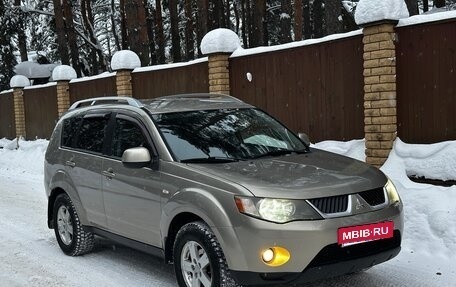 Mitsubishi Outlander III рестайлинг 3, 2008 год, 860 000 рублей, 1 фотография