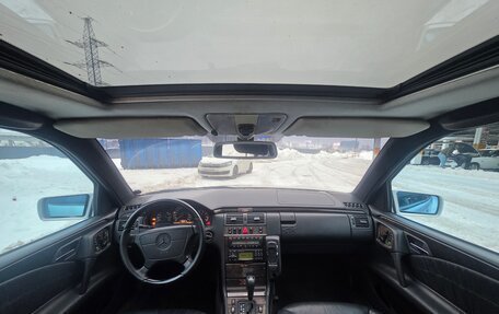 Mercedes-Benz E-Класс, 1997 год, 400 000 рублей, 3 фотография