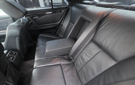 Mercedes-Benz E-Класс, 1997 год, 400 000 рублей, 14 фотография