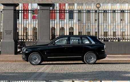 Rolls-Royce Cullinan, 2021 год, 34 900 000 рублей, 5 фотография
