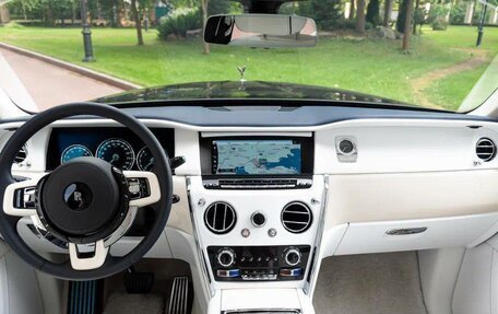 Rolls-Royce Cullinan, 2021 год, 34 900 000 рублей, 7 фотография